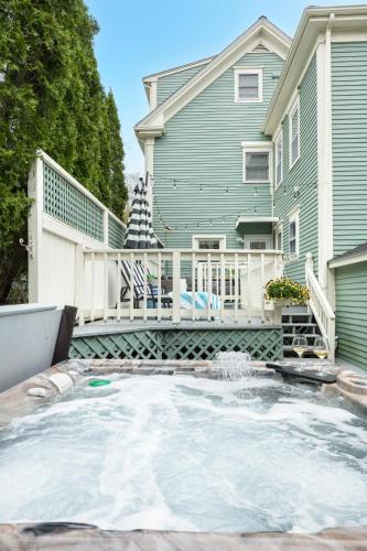 Bristol Apartment | The Front Porch Vacation Rentals