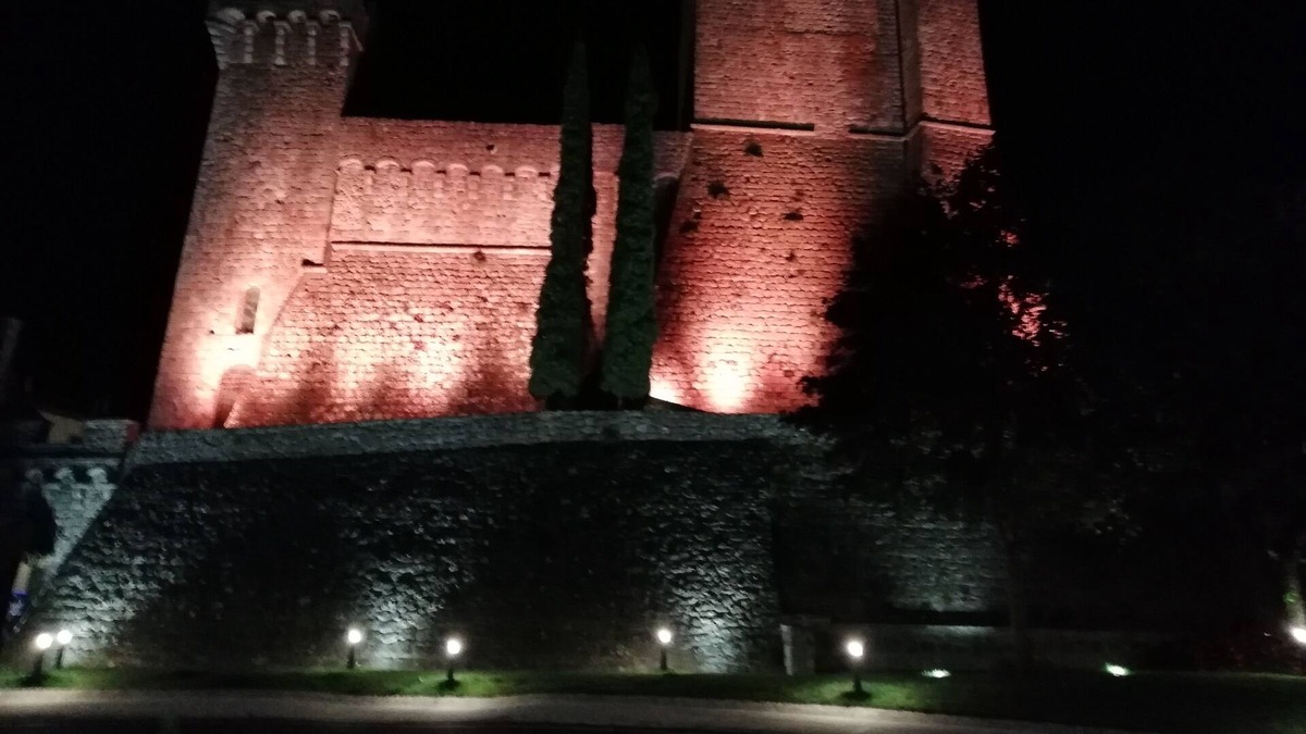 Piancastagnaio House | The fruit square. MOUNT AMIATA Piancastagnaio