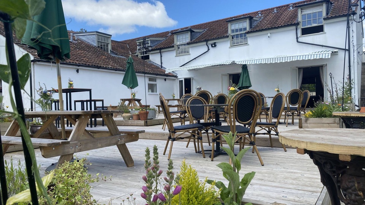 Rudge Bed & Breakfast | The Full Moon Inn