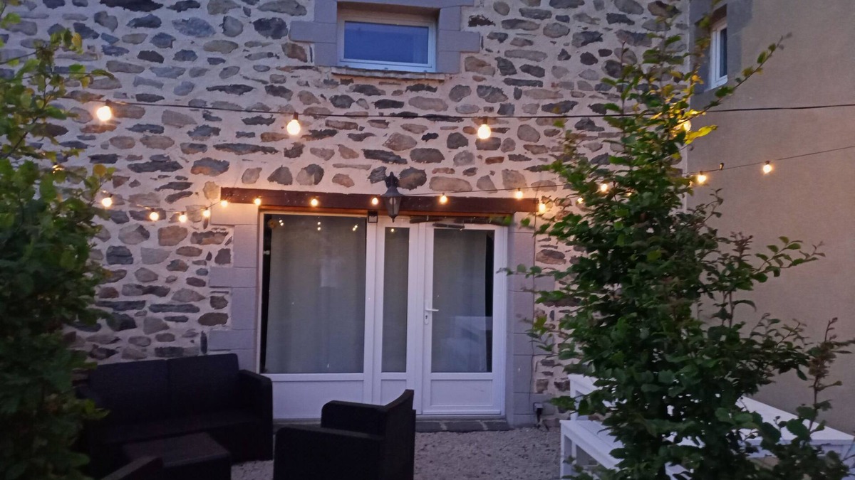Fay-sur-Lignon House | The gîte de la croisée in Auvergne: cosy accommodation and wild nature.