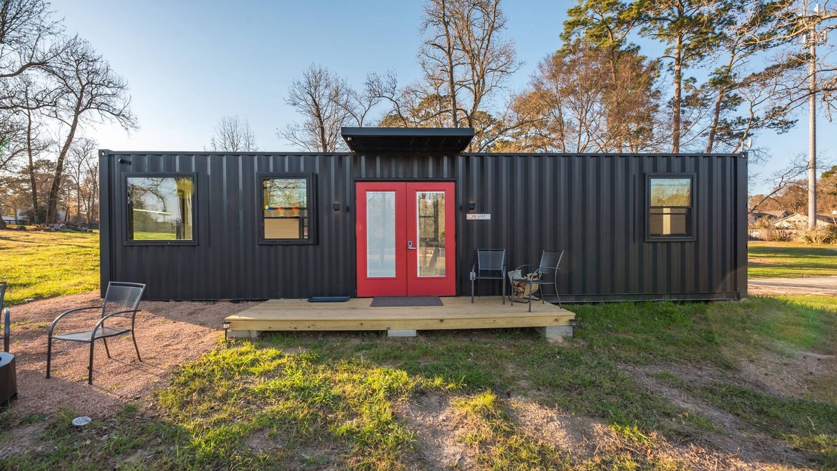 Willis House | The G.O.A.T: 2 mins to Lake Conroe! Heated Pool, Fire Pit, Stocked Ponds