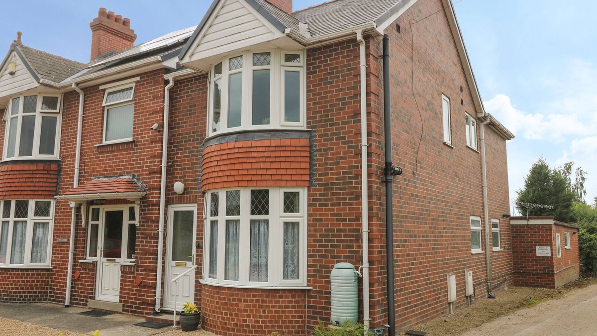 Ripley Cottage | THE GABLES, family friendly in Boroughbridge
