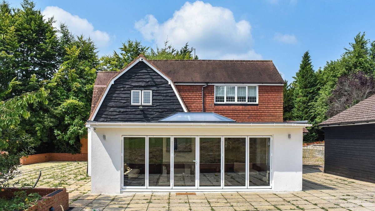 Chipstead Cottage | The Gables - UK47818