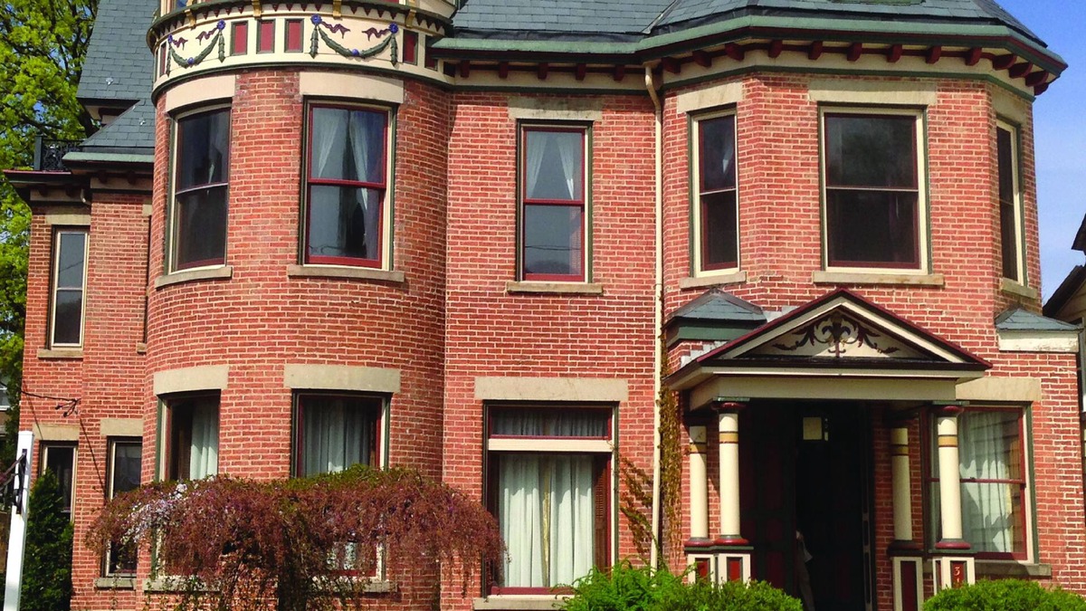Huntingdon Bed & Breakfast | The Gage Mansion B&B