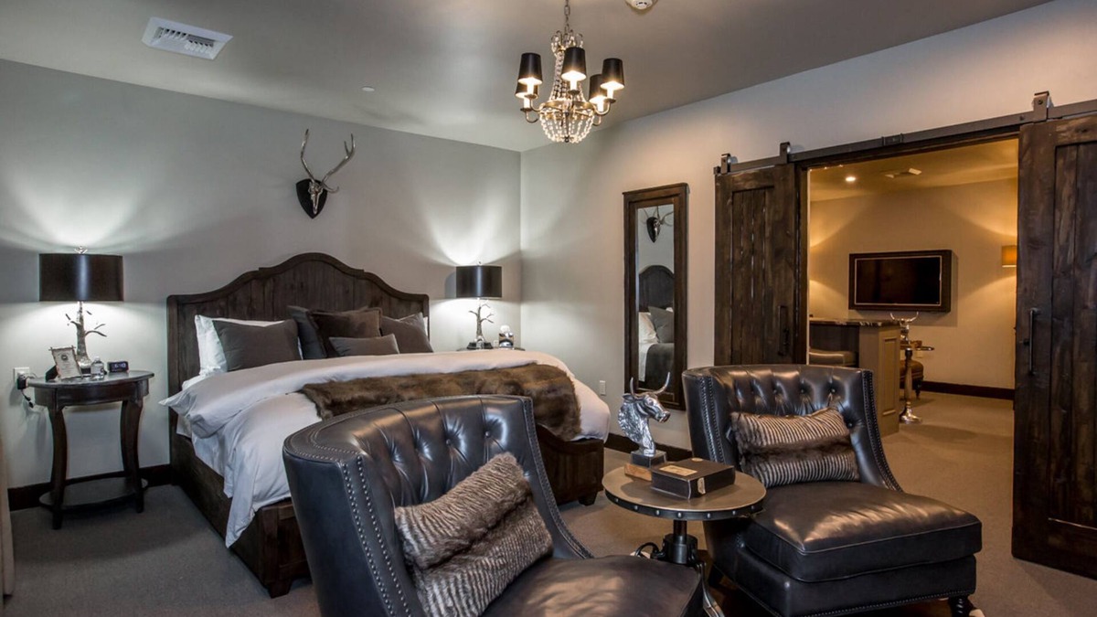 Whitefish Condo | The Galleries Lodging Downtown Whitefish Suite 204 | 1 Bed, 1 Bath
