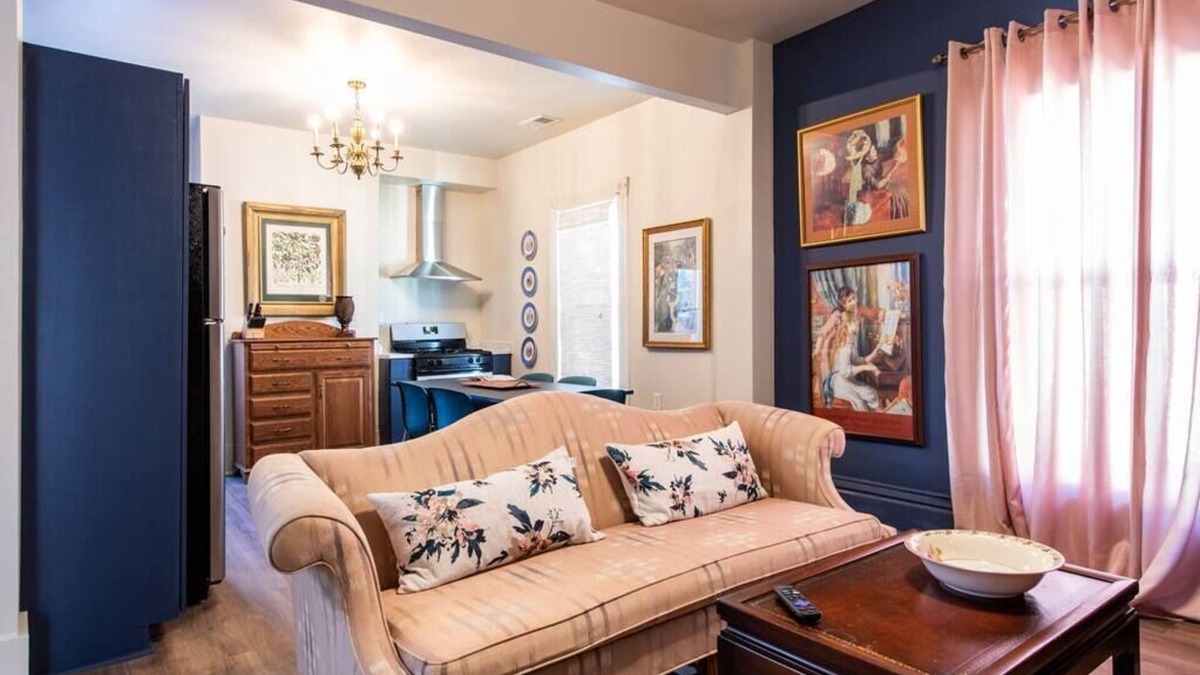 Clifton Apartment | The Gallery Loft - Walk & Dine!