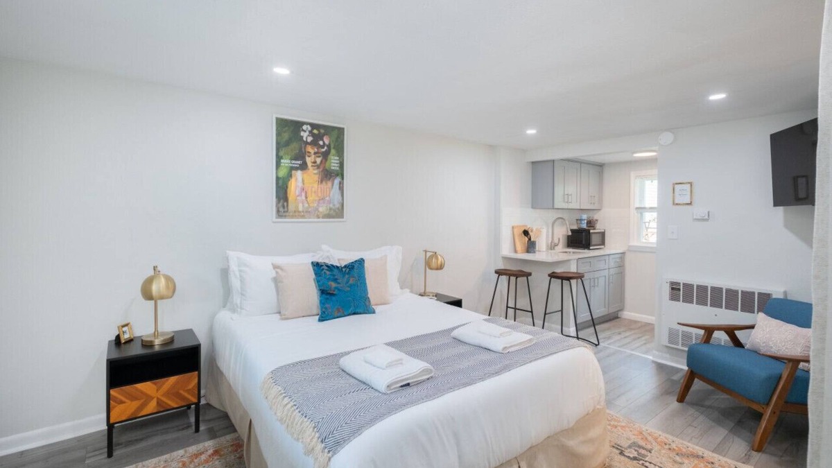 Old Mystic Apartment | The Gallup Studio · Near Mystic, Casinos + USCGA