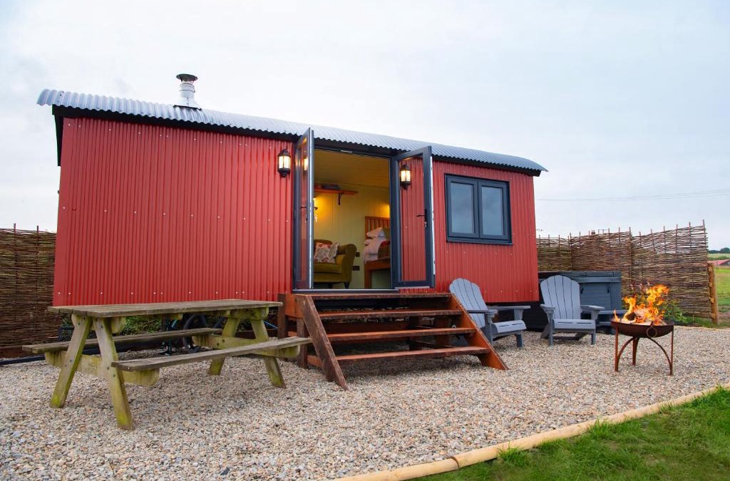 Kidwelly Ski Chalet | The Gambo Shepherd's Hut