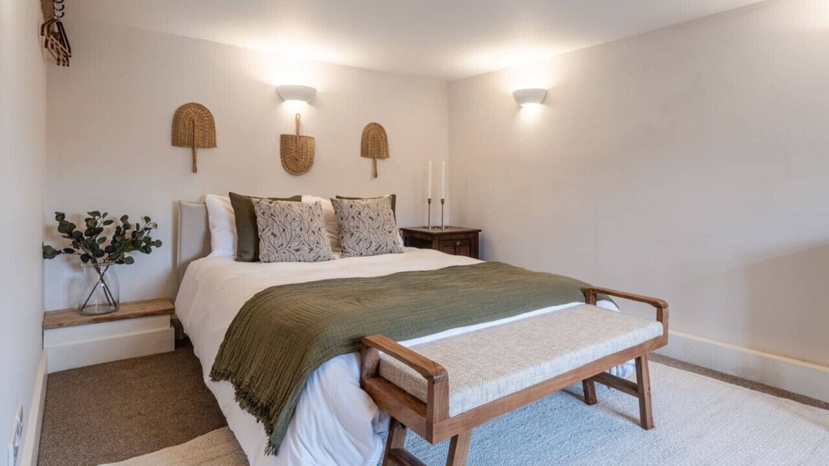 Leafield House | The Gamekeeper's Cottage - Stunning 2 Bed
