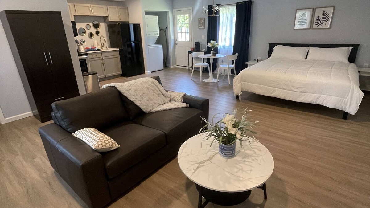 Rochester Apartment | The Garage