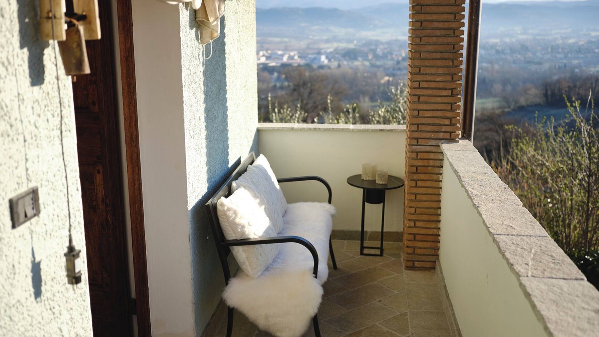 Citta di Castello Apartment | The Garden Above the clouds