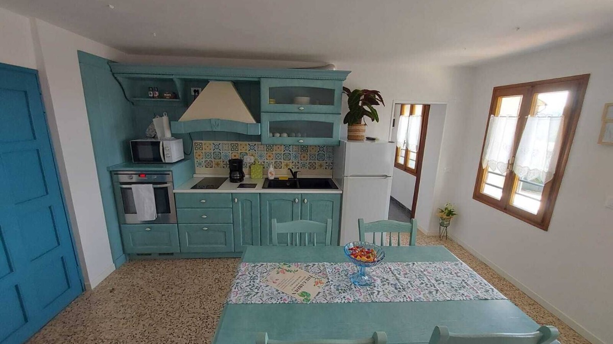 Semonzo Apartment | The Garden holiday apartment: surrounded by greenery, close to flying places