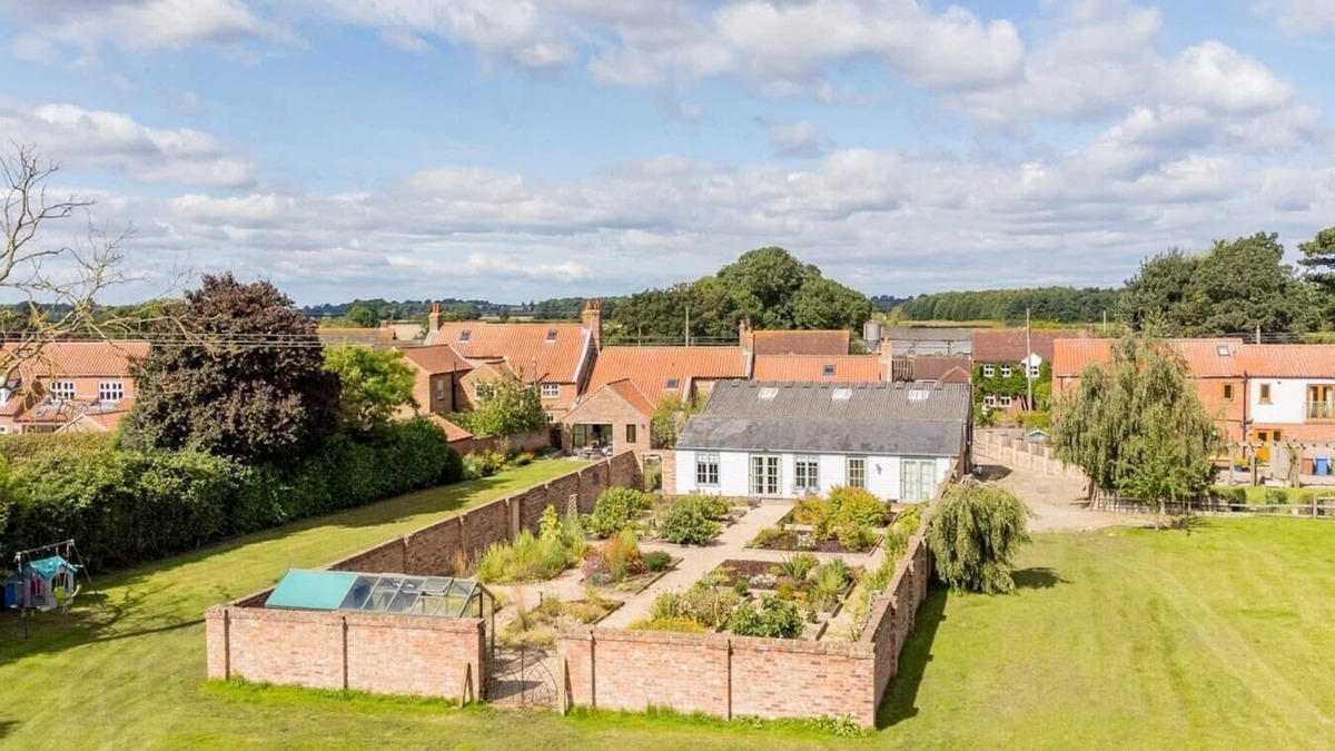 Low Catton Cottage | The Garden House in Low Catton