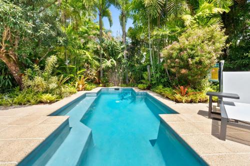 Clifton Beach House | The Garden Nook Clifton Beach