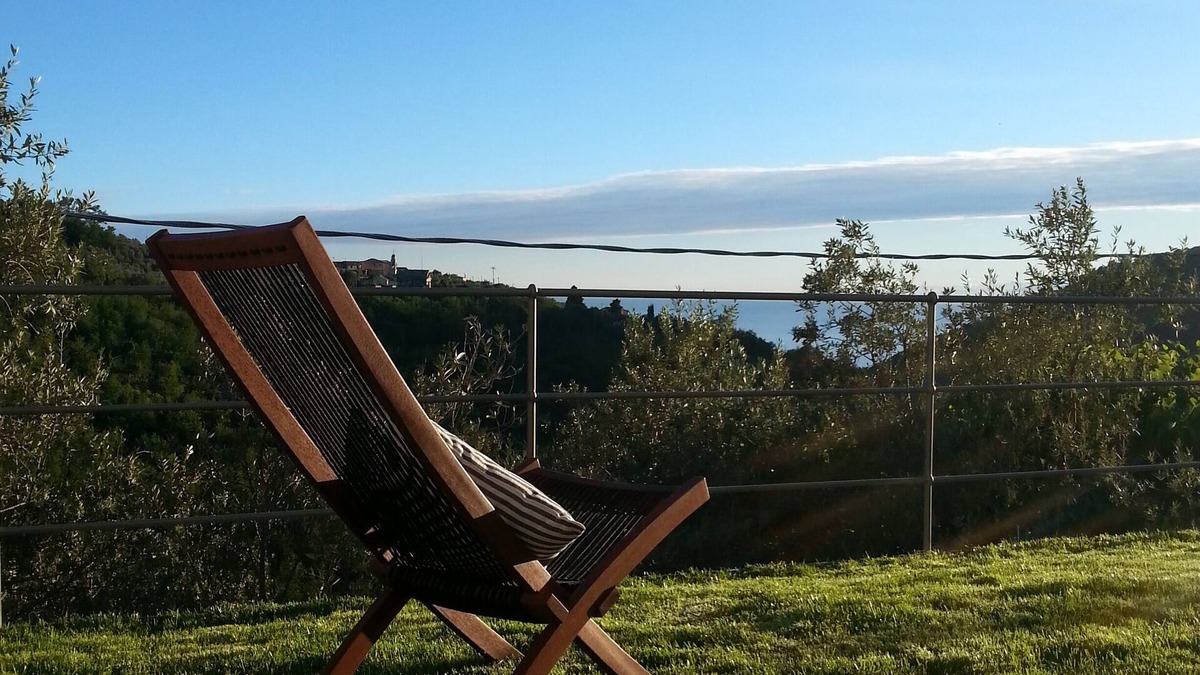 Sori Bed & Breakfast | the Garden of Fe surrounded by greenery between sea and mountains