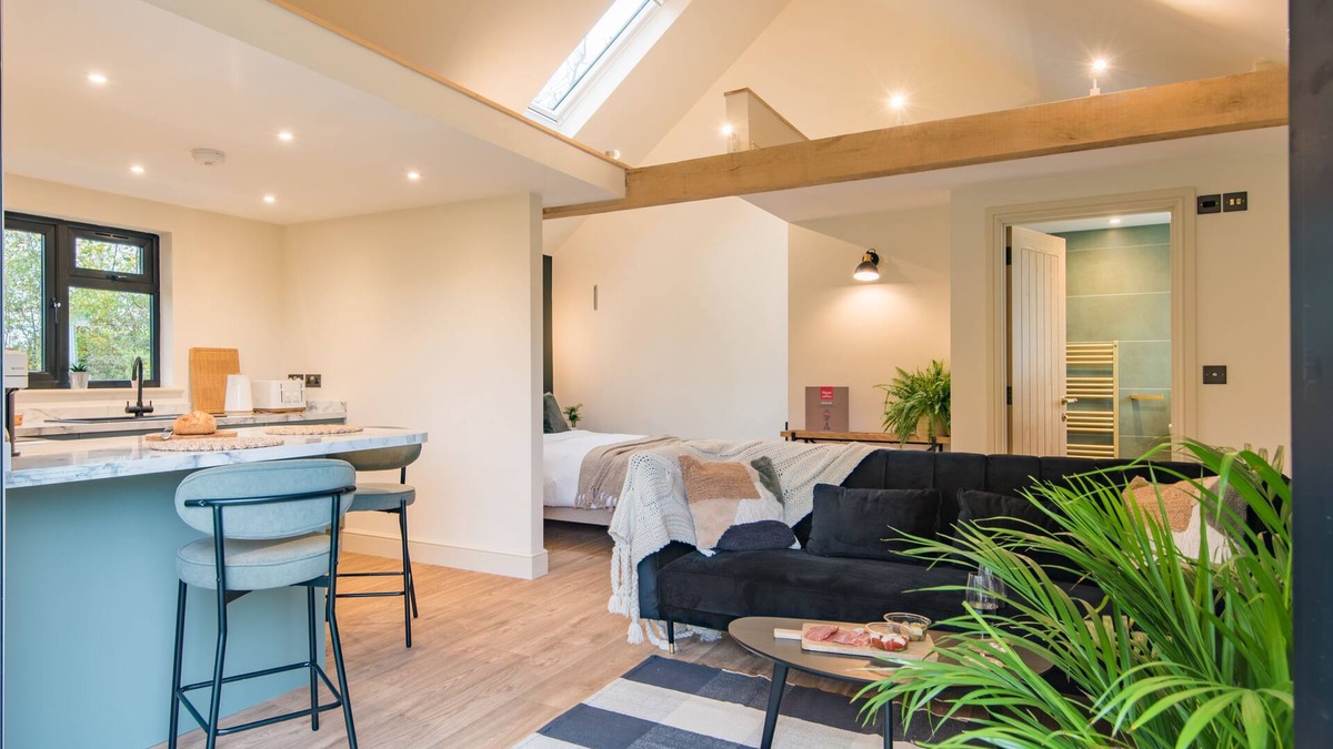 Beckley Cottage | The Garden Room - a holiday let that sleeps 2 guests in 1 bedroom