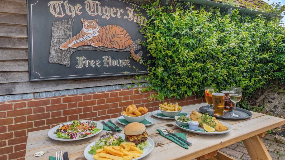 East Dean and Friston House | The Garden Room - Tiger Inn