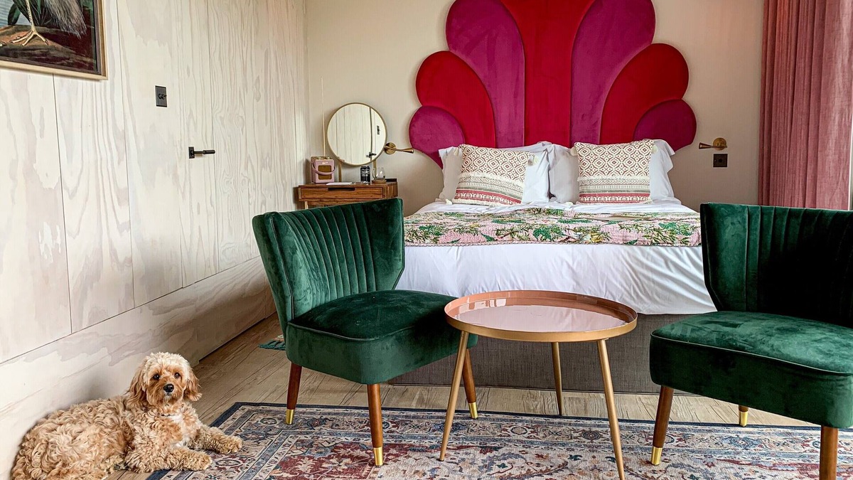 Newton by the Sea Cabin | The Garden Rooms