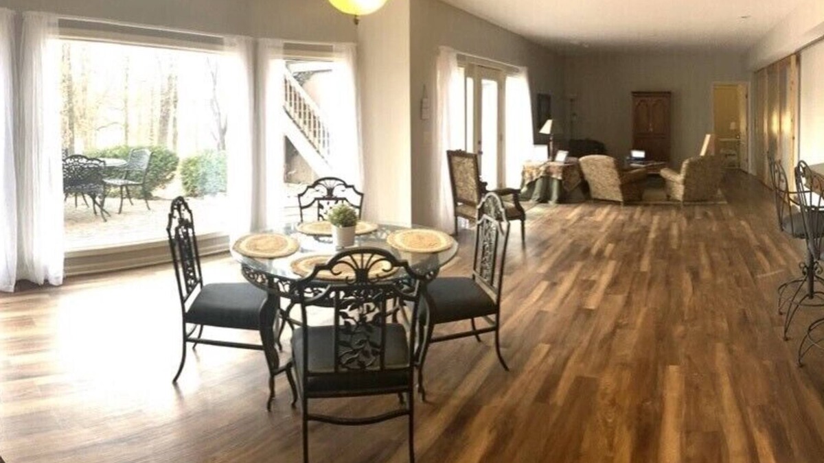 Bucyrus Condo | The Garden Suite
