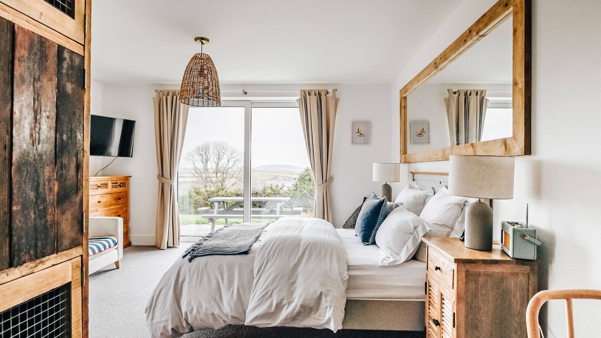 Looe Hotel | The Gate Cornwall