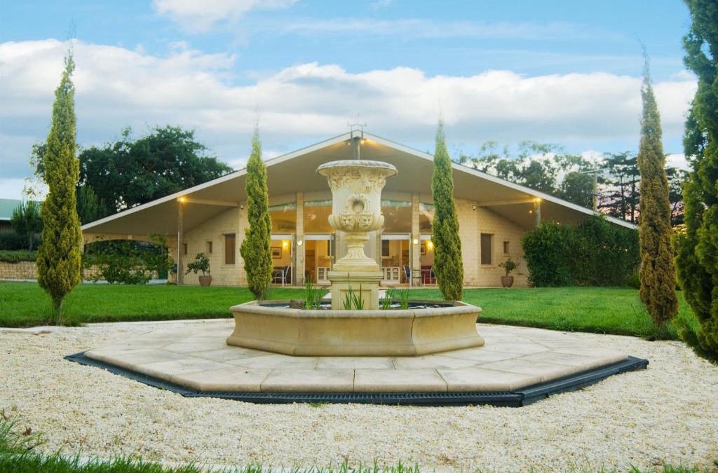 Yering Apartment | The Gatehouse at Villa Raedward