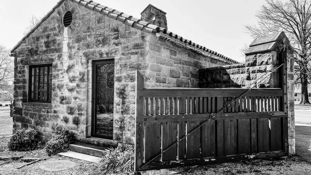 Ponca City Cottage | The Gatehouse Cottage-Ponca Cityn