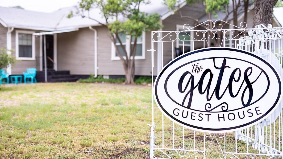 Brady House | The Gates Guest House