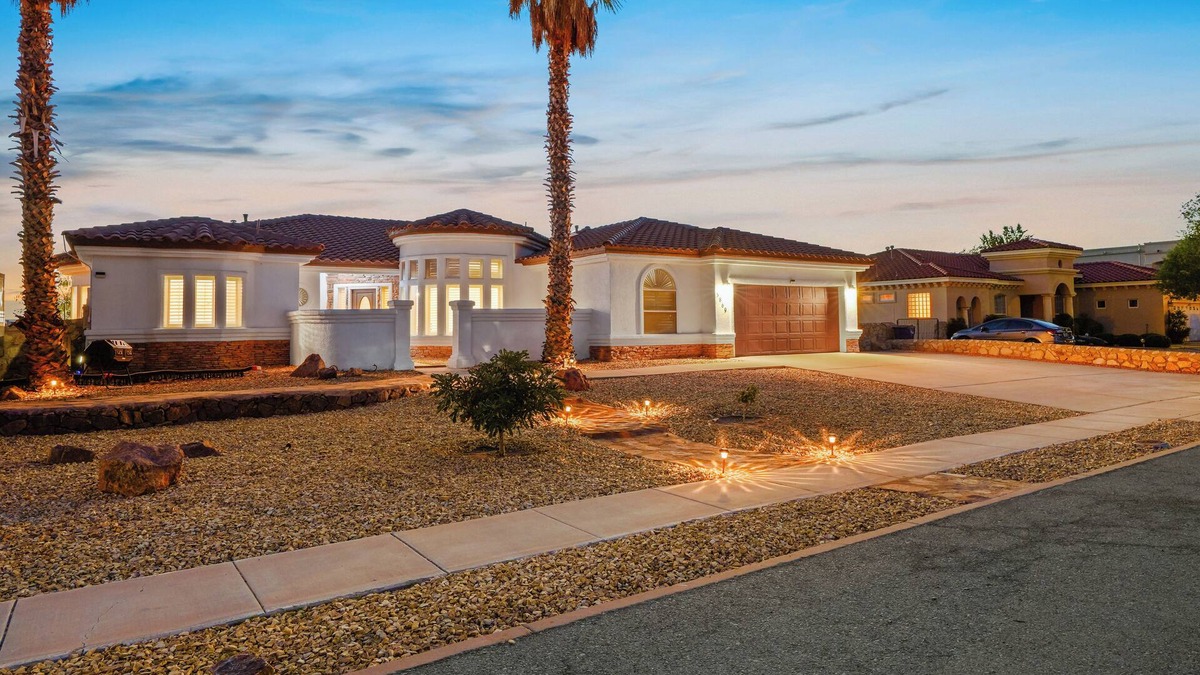 El Paso House | The Gathering Modern Spanish 3100sqft + Pergola, BBQ, Griddle, Seating + Gym