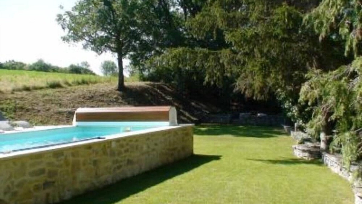 Revest-des-Brousses House | The Gavottes