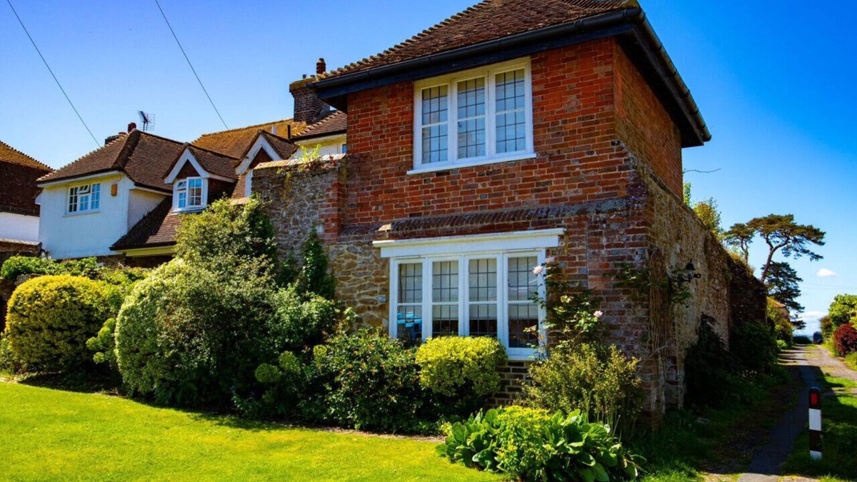 Icklesham Cottage | The Gazebo in Winchelsea