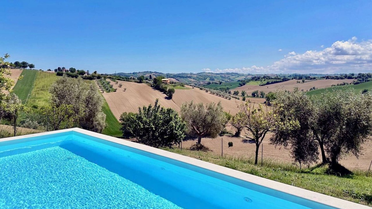 Bettolelle Apartment | the Gelso in historic villa with pool in Senigallia
