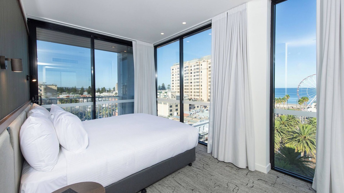 Glenelg Hotel | The George