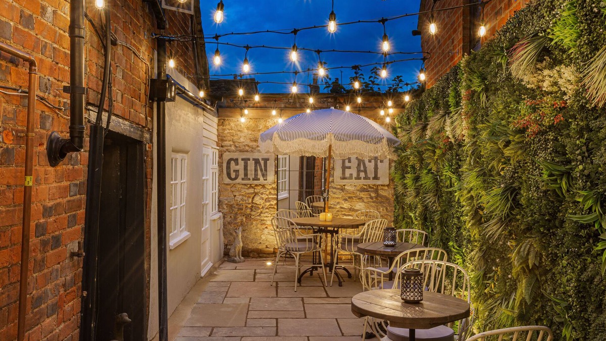 Dorchester-on-Thames Hotel | The George Hotel, Dorchester-on-Thames