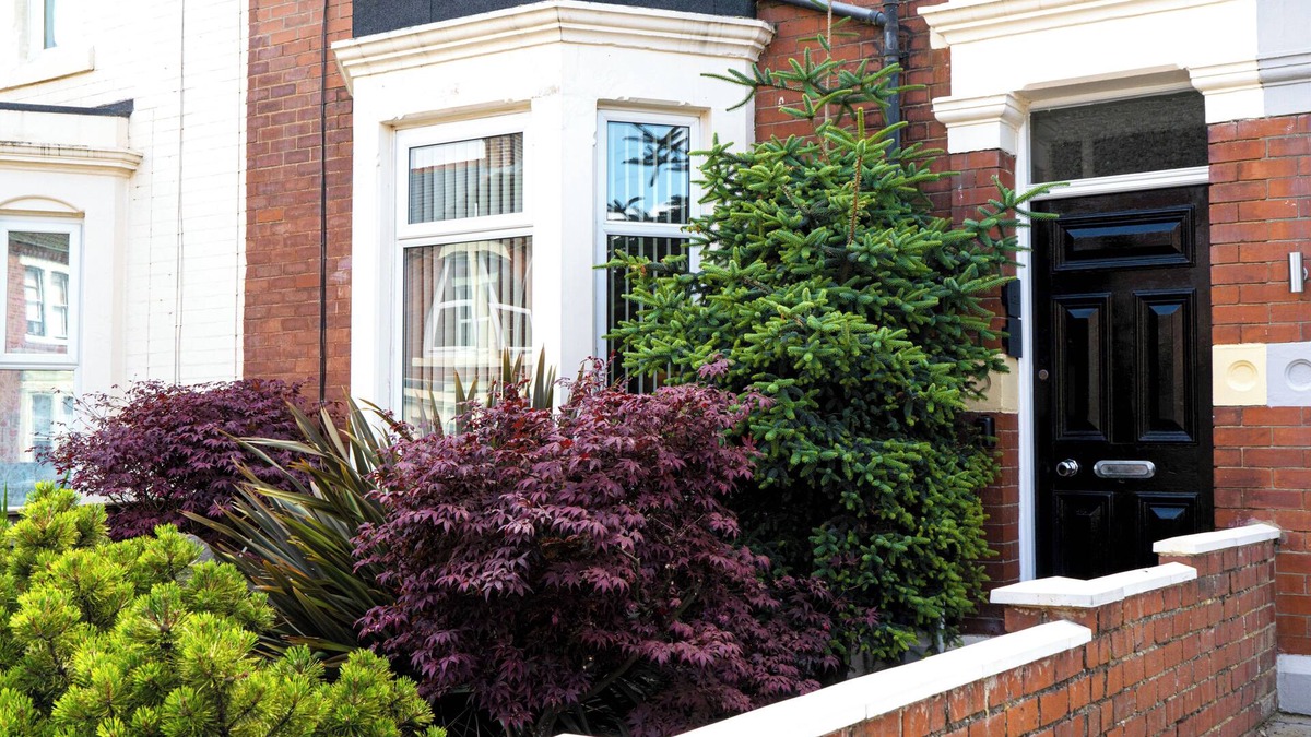 Whitley Bay Cottage | THE GEORGE, pet friendly, country holiday cottage in Whitley Bay