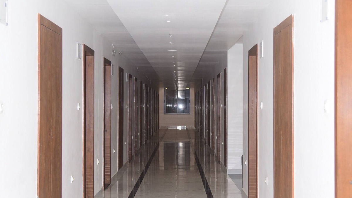 Pali Hotel | The Girvar