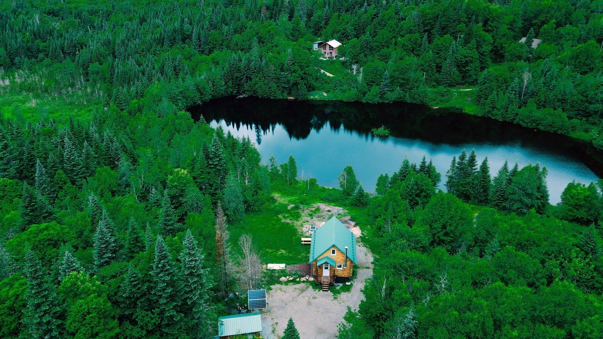 Lac Beauport Ski Chalet | The Gokyo - an immersive nature experience between Lakes and Mountains