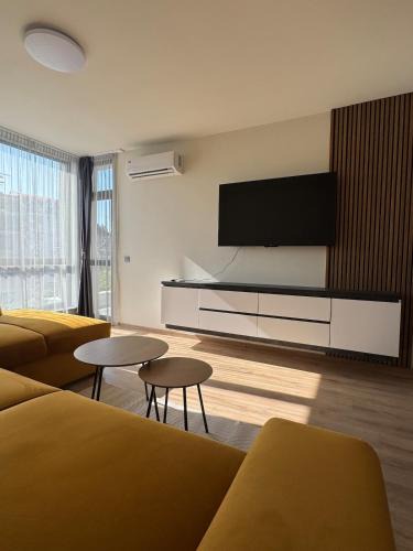 Yambol Apartment | The Golden Spot