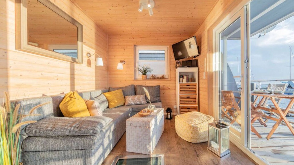 Burgstaaken Boat Rental | The Goose Modern Retreat