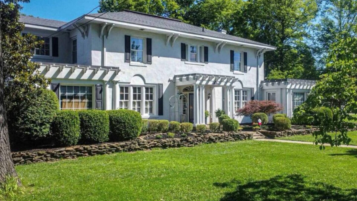 Paducah House | The Good Knight Inn BnB- Bedrm 4.5 bath Historic Mansion