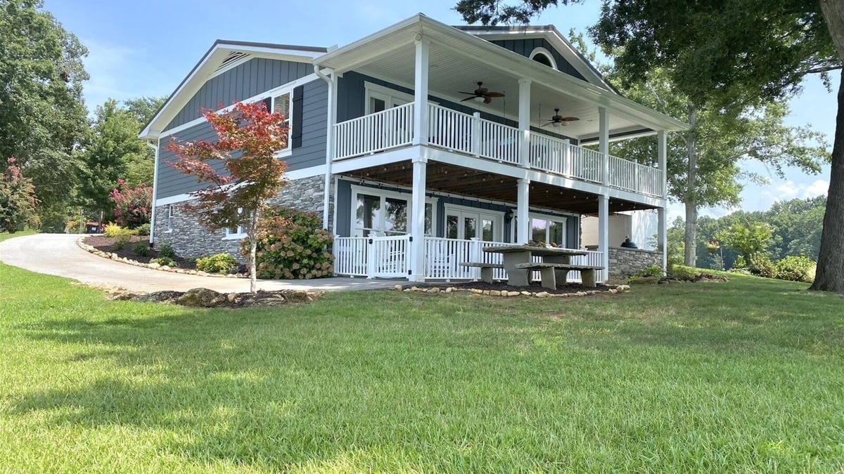 Lake Secession House | The Good Life Lake House | 3 Bed, 2 Bath