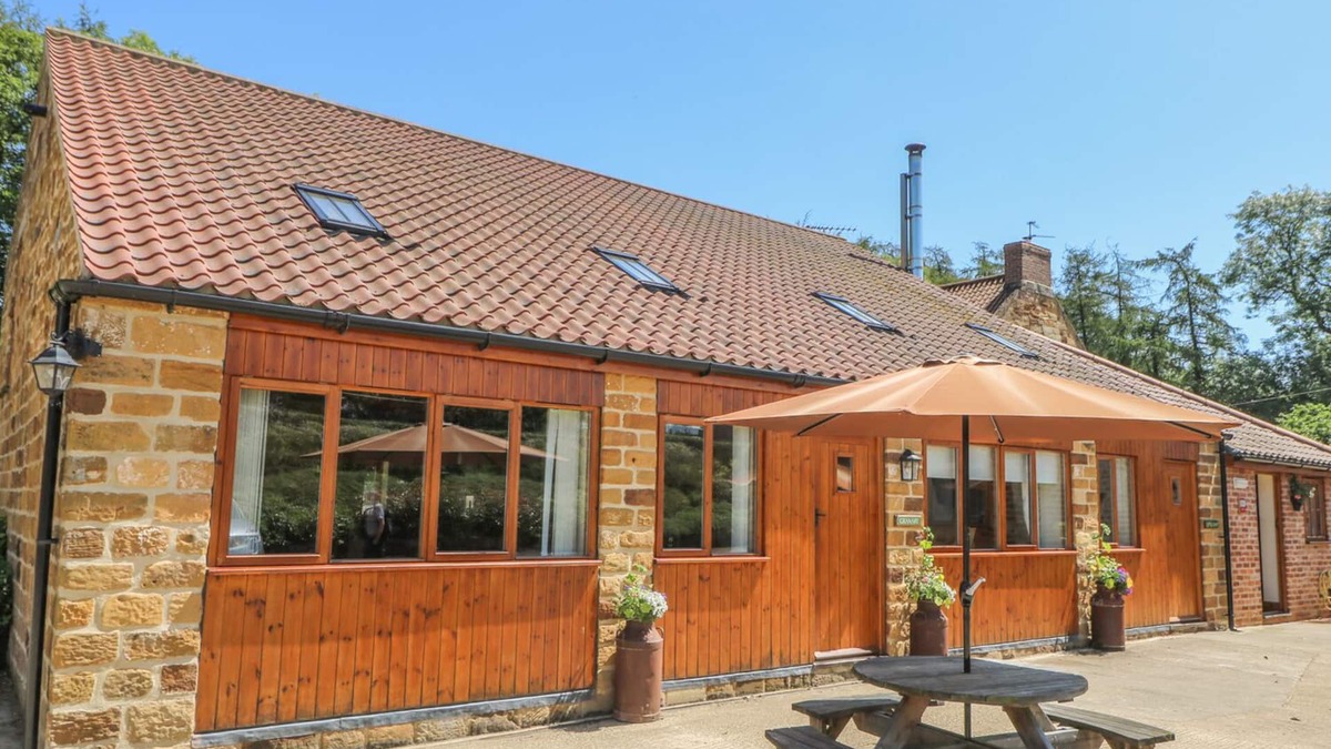 Thirsk Cottage | THE GRANARY, family friendly, character holiday cottage in Thirsk