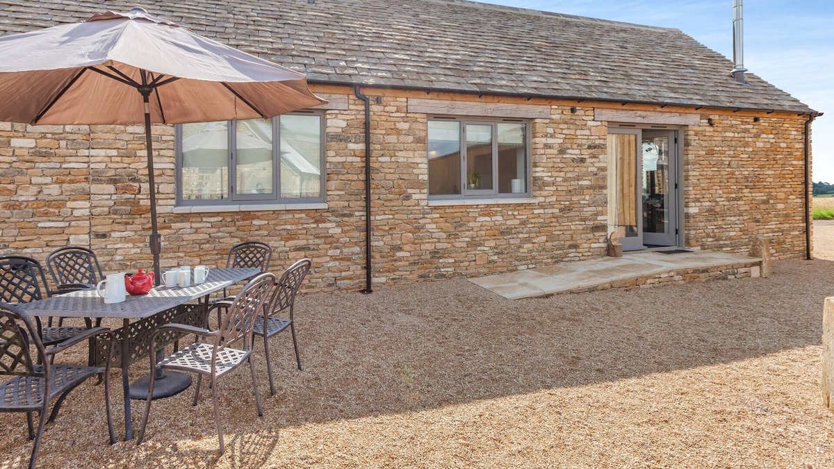 Inchbrook Cottage | The Granary - UK44454