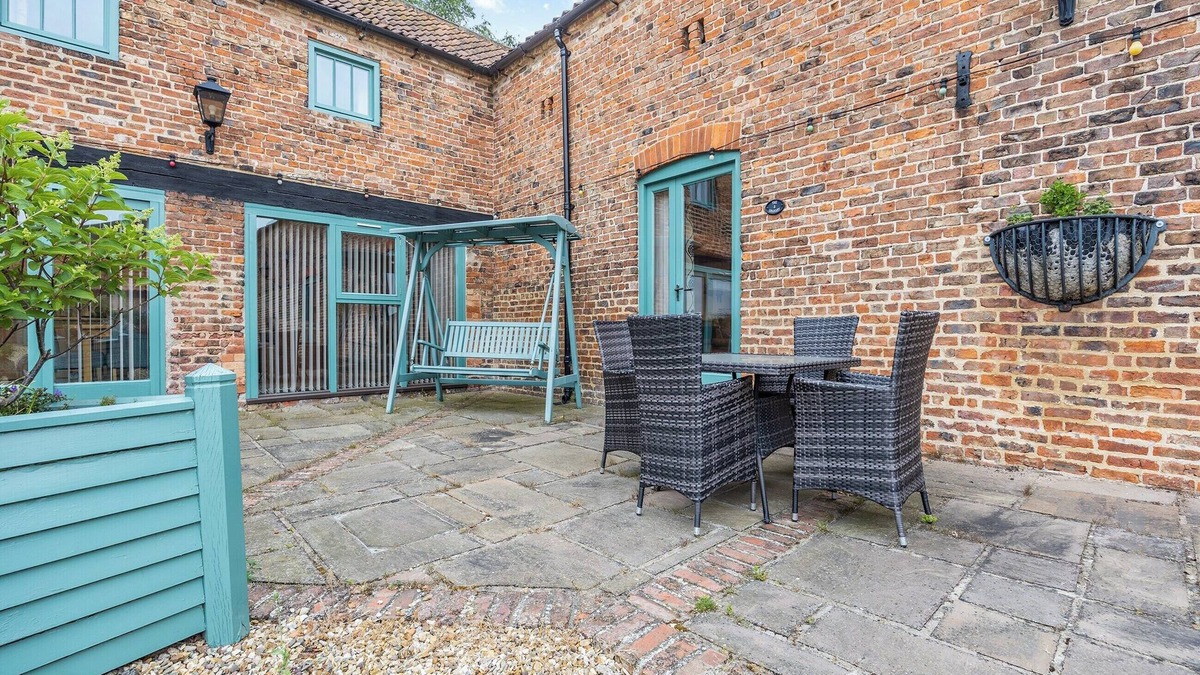 Grimsby Cottage | The Granary - UK44520