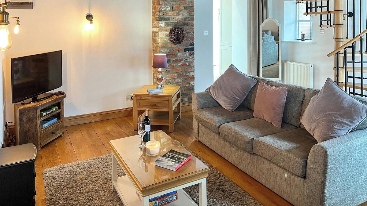Huby Cottage | The Granary - UK47650