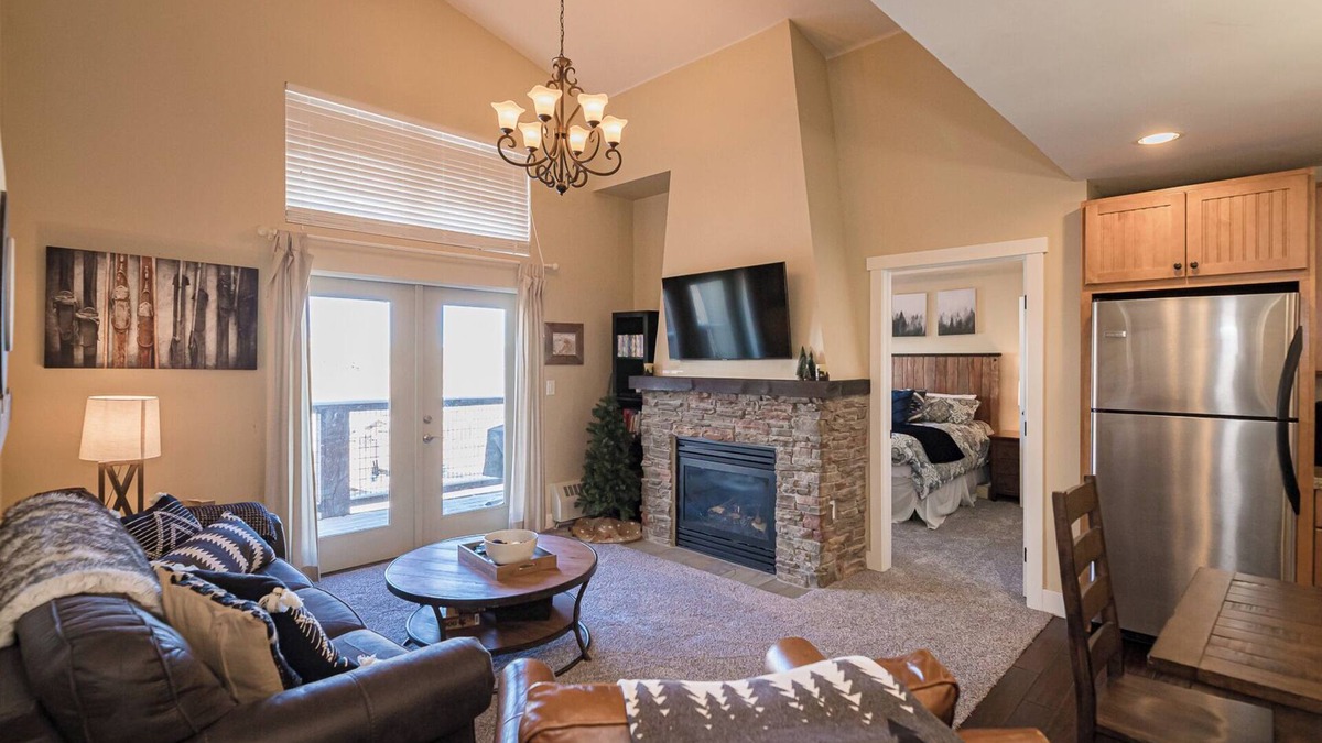 Silvercreek Condo | The Granby Mountain Getaway at Base Camp One - Where Adventure Meets Relaxation