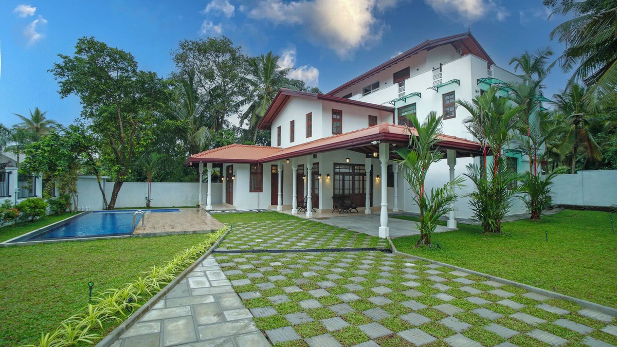 Pannipitiya House | The Grand Bliss, Kottawa, 3-bedroom villa with AC, WiFi, Private Pool, and Gym