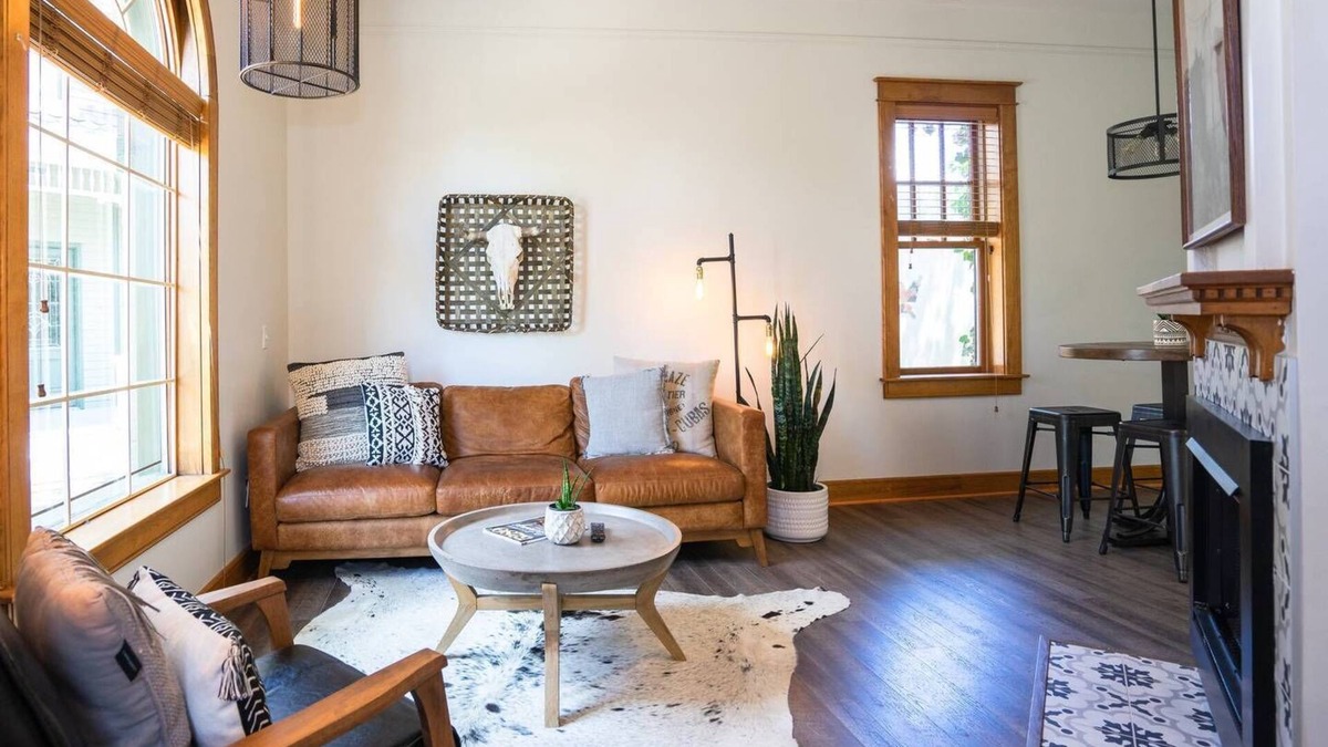 Five Points Apartment | The Grand Curtis Summ