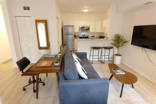 Shaw Apartment | The Grand Dame of Shaw-Between Shaw & Logan Circle
