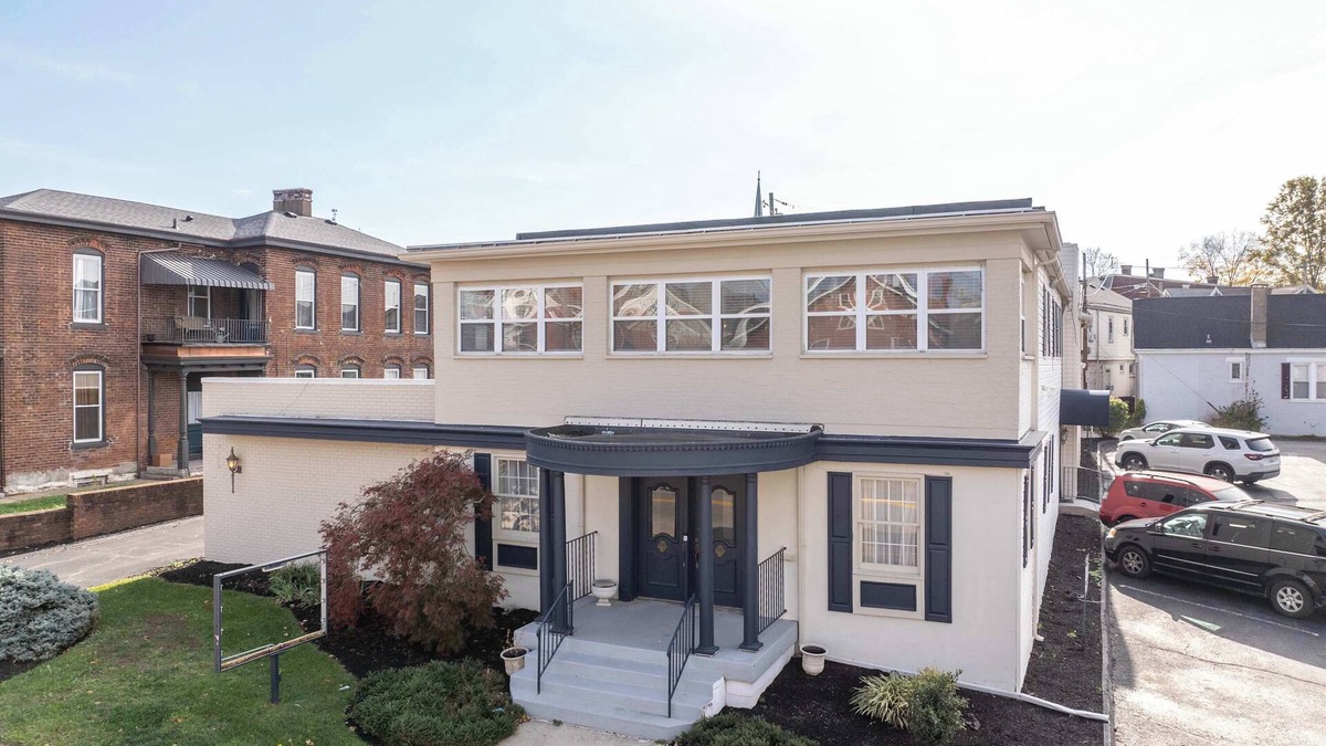 Ludlow Apartment | The Grand Elm Suites