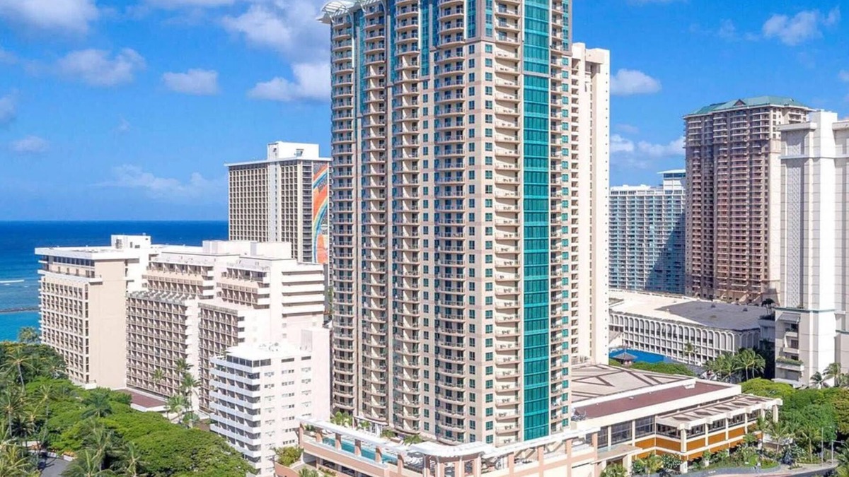 Waikiki Resort | The Grand Islander, a Hilton Grand Vacations Club